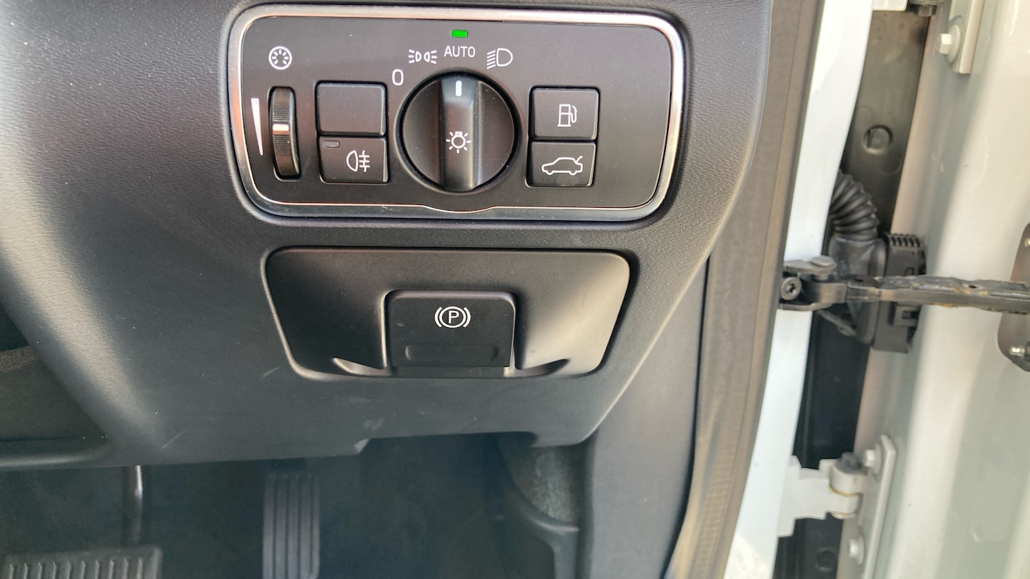 Used Volvo XC60 2016 for sale - 76467881: Photo 26