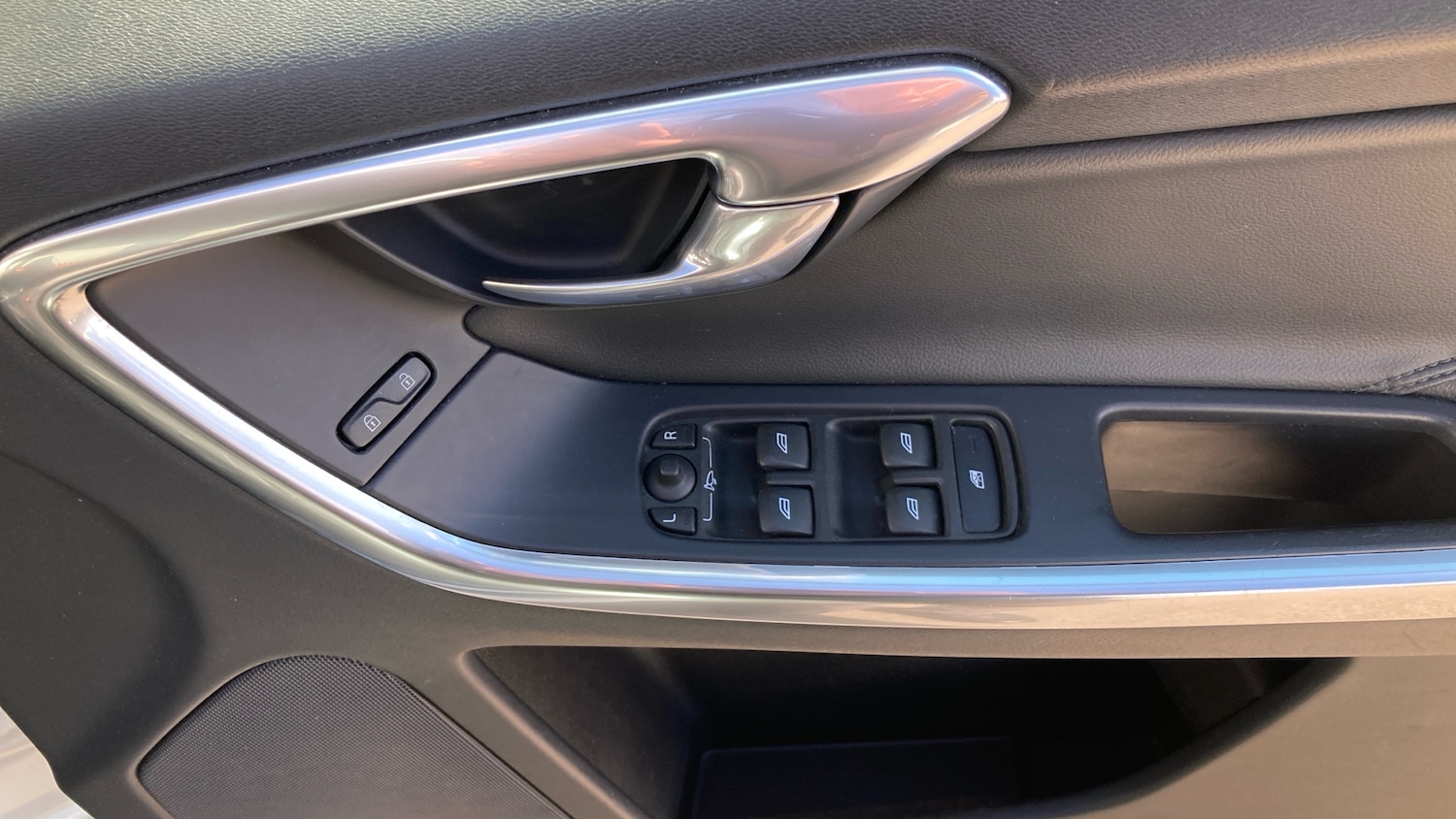 Used Volvo XC60 2016 for sale - 76467881: Photo 47