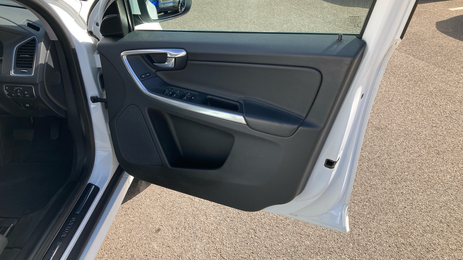 Used Volvo XC60 2016 for sale - 76467881: Photo 48