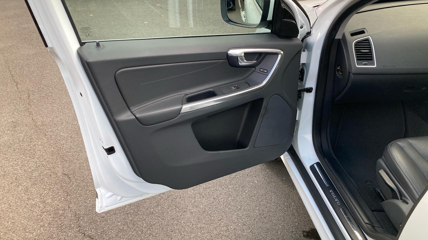 Used Volvo XC60 2016 for sale - 76467881: Photo 71