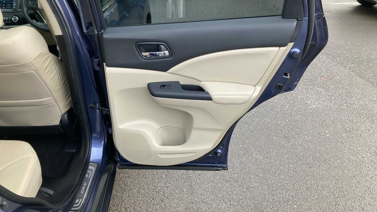 Used Honda CR-V 2015 for sale - 77197933: Photo 41