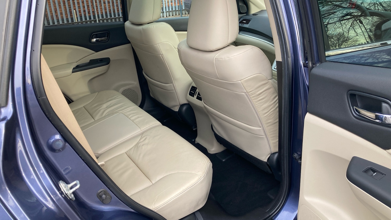 Used Honda CR-V 2015 for sale - 77197933: Photo 42