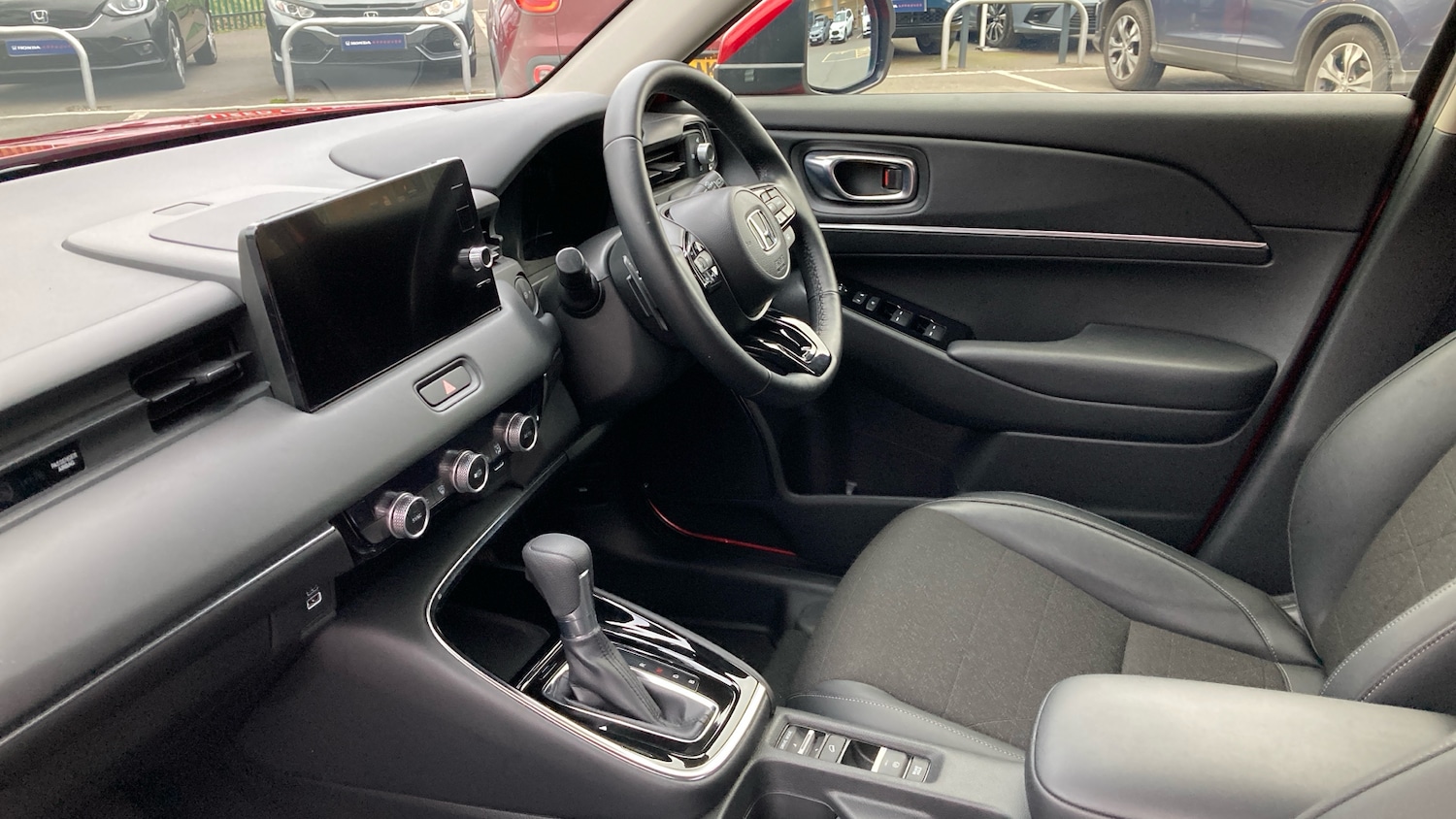 Used Honda HR-V 2022 for sale - 77063835: Photo 2