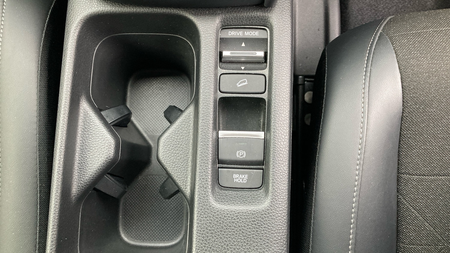 Used Honda HR-V 2022 for sale - 77063835: Photo 30