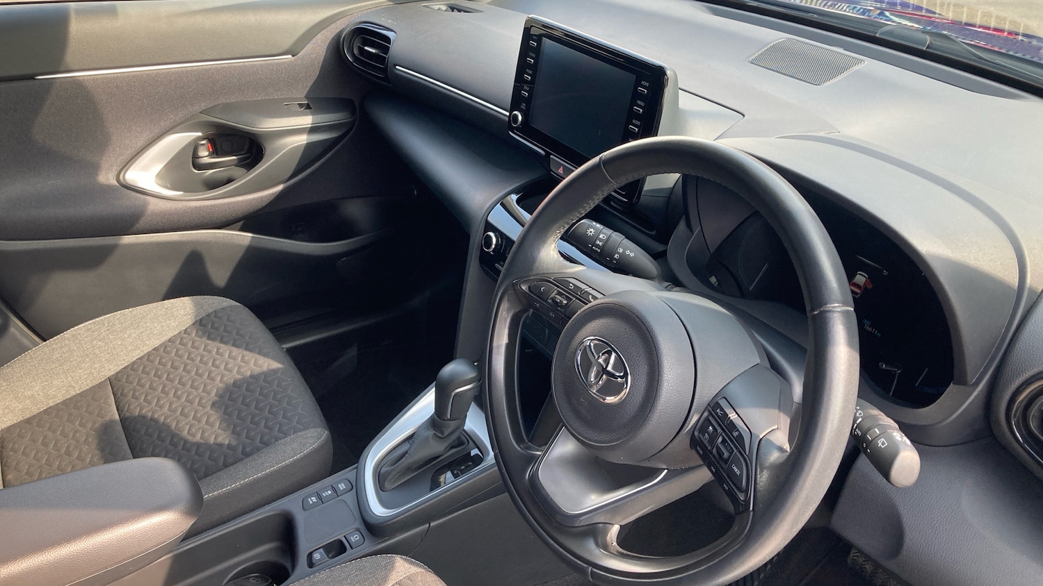 Used Toyota Yaris Cross 2023 for sale - 77974448: Photo 14