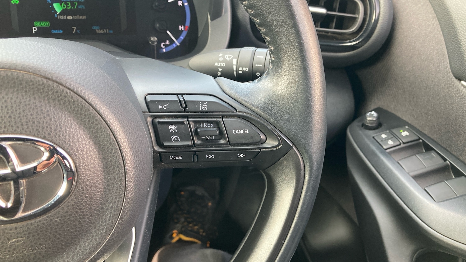 Used Toyota Yaris Cross 2023 for sale - 77974448: Photo 29