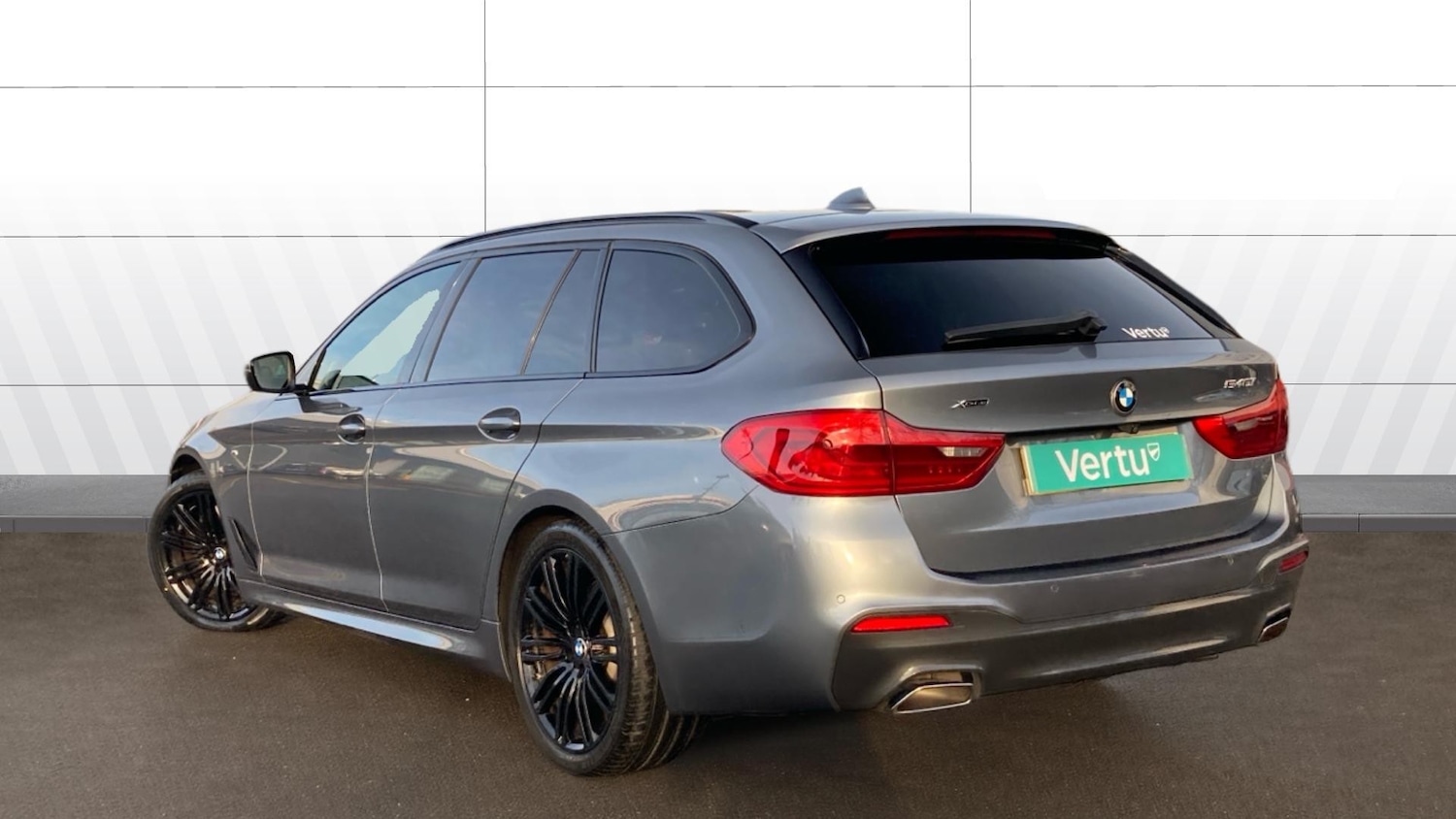 Used BMW 5 Series 2018 for sale - 76931565: Photo 2