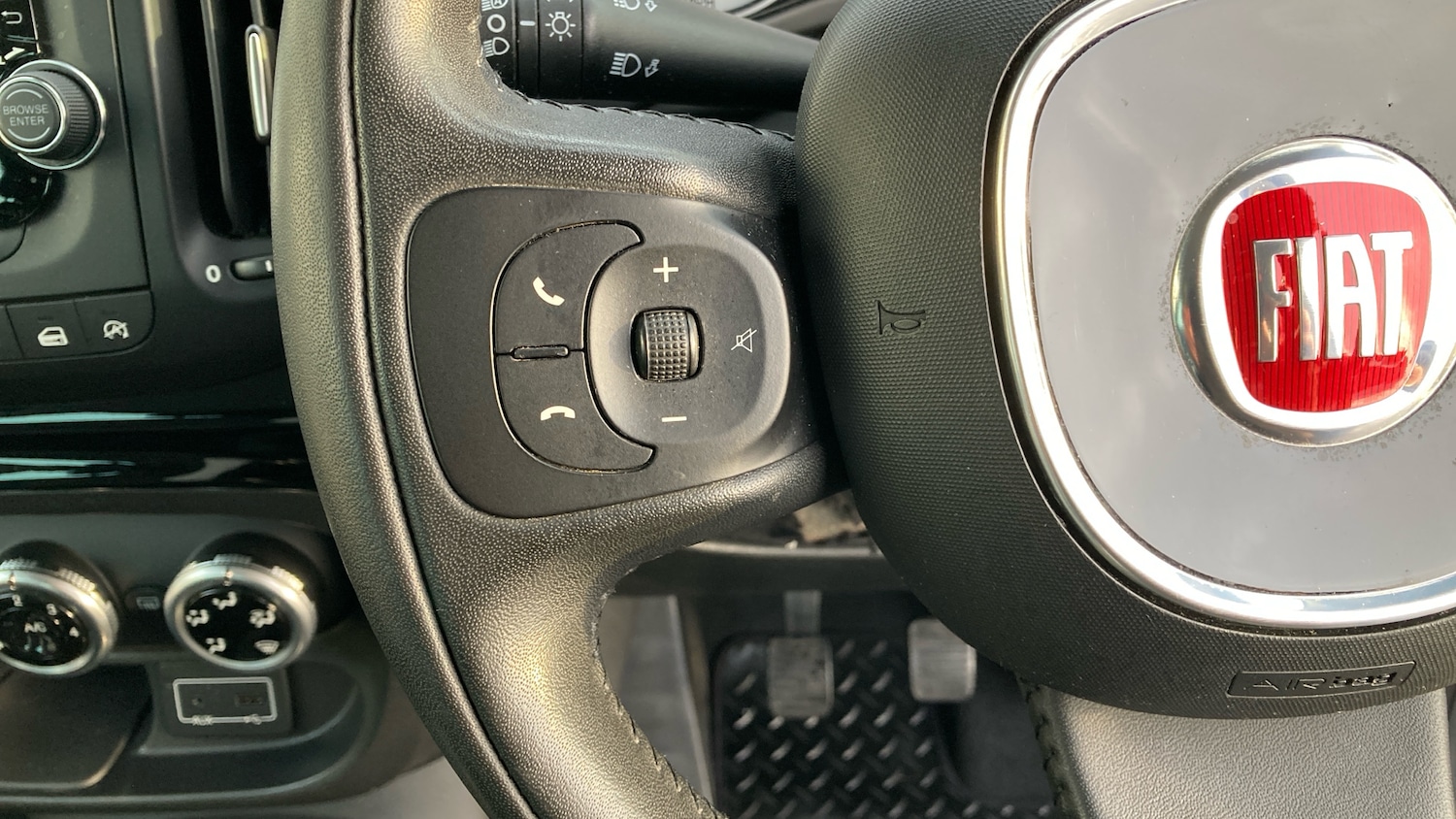 Used Fiat 500L 2017 for sale - 77180654: Photo 28