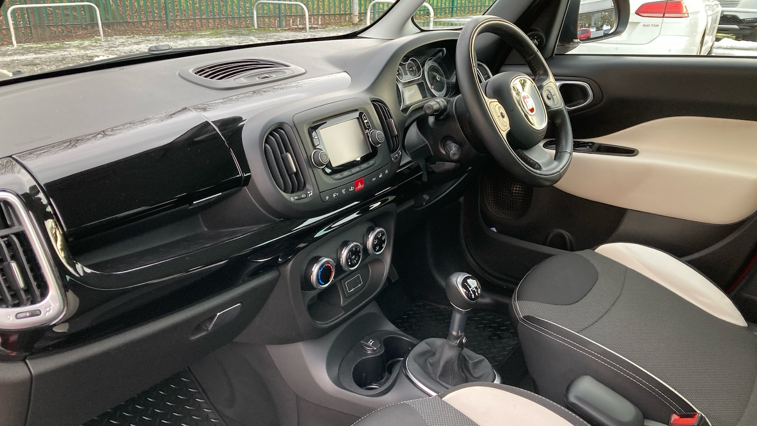 Used Fiat 500L 2017 for sale - 77180654: Photo 9