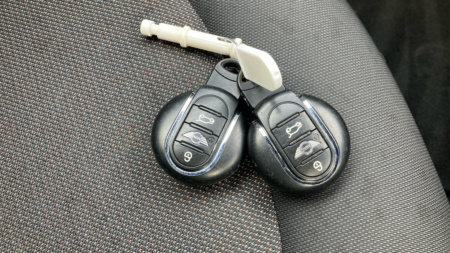 Used MINI Convertible 2016 for sale - 78018186: Photo 20