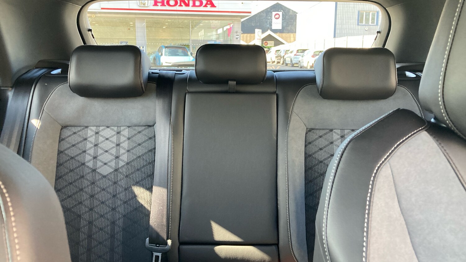 Used Volkswagen T-Roc 2023 for sale - 78164697: Photo 15