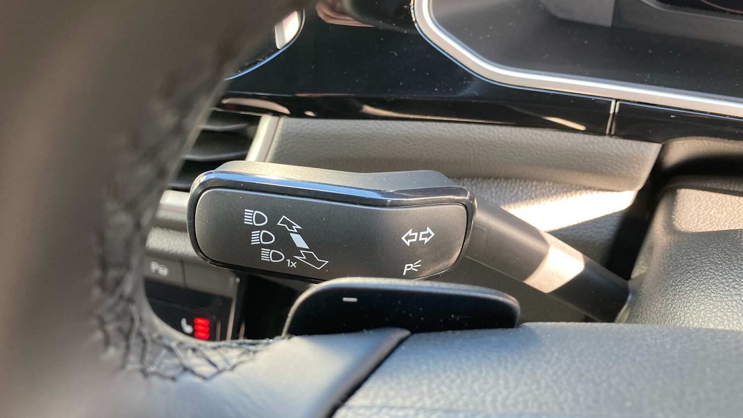 Used Volkswagen T-Roc 2023 for sale - 78164697: Photo 30