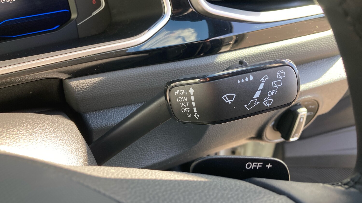 Used Volkswagen T-Roc 2023 for sale - 78164697: Photo 31