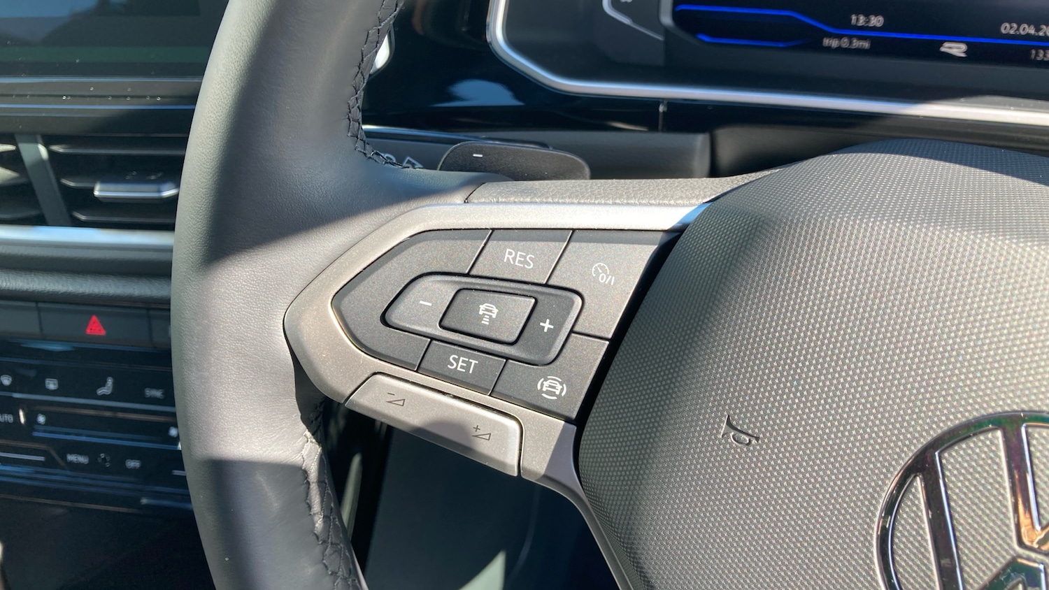 Used Volkswagen T-Roc 2023 for sale - 78164697: Photo 32