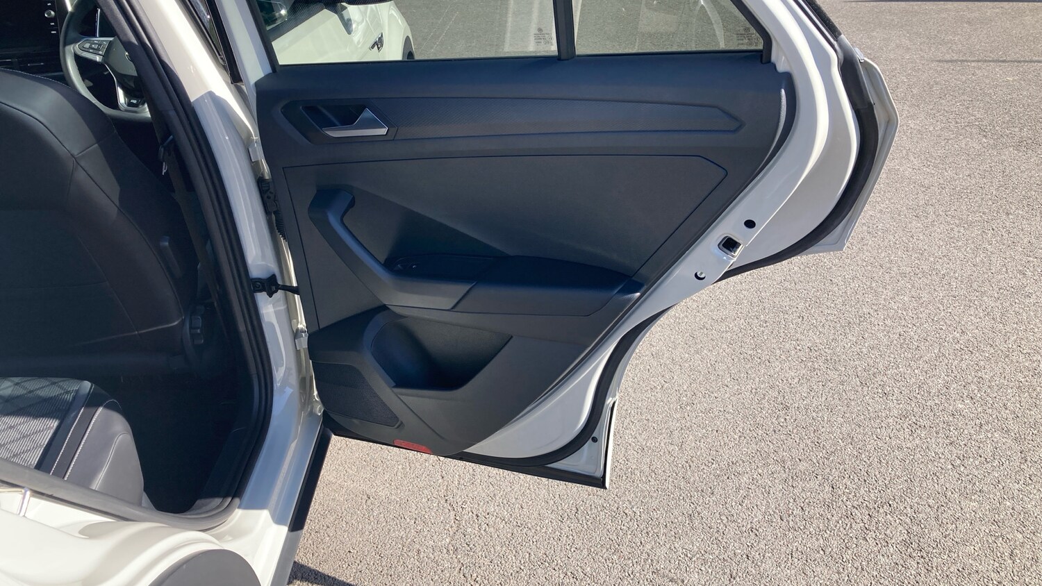 Used Volkswagen T-Roc 2023 for sale - 78164697: Photo 45