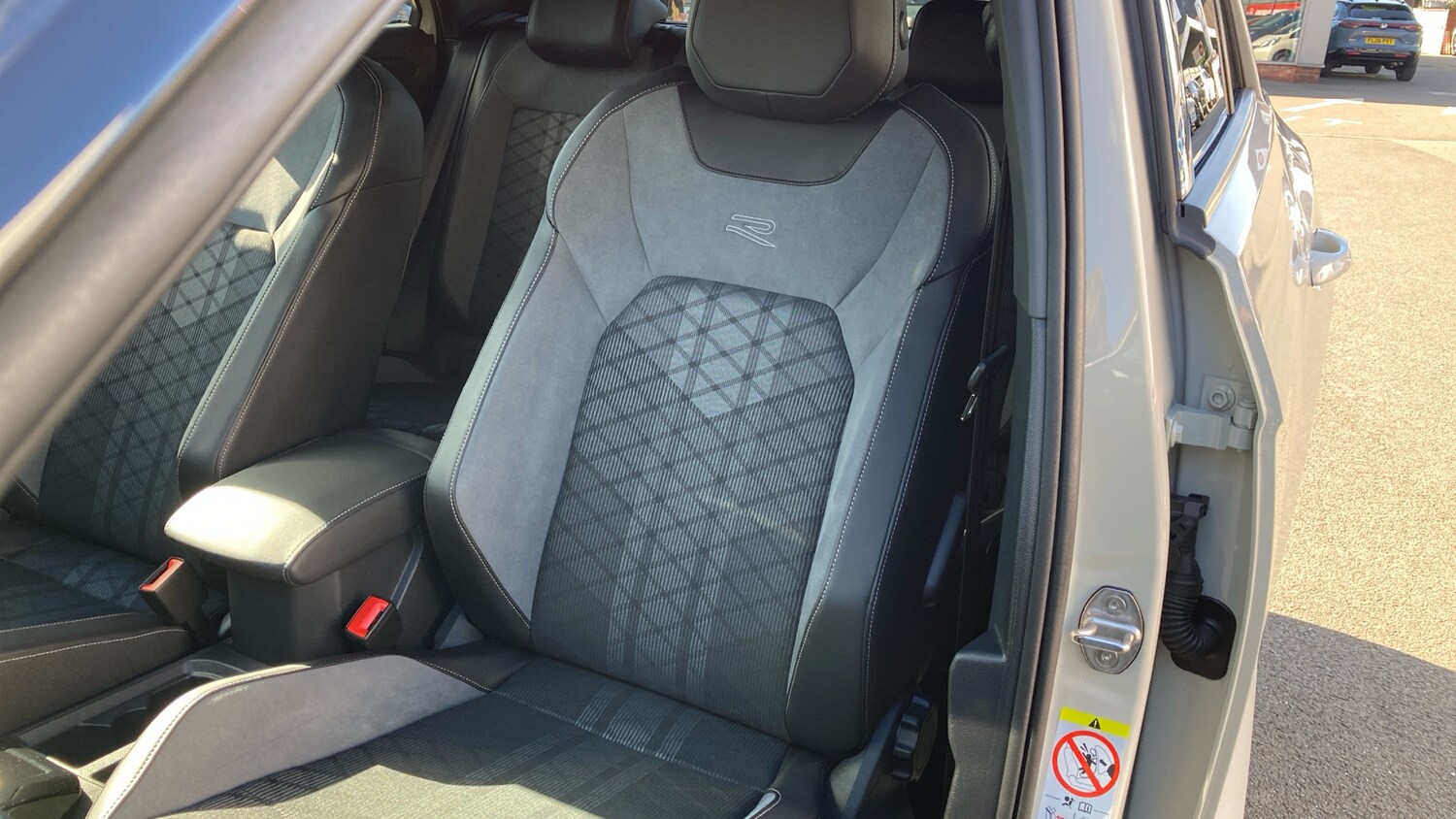 Used Volkswagen T-Roc 2023 for sale - 78164697: Photo 49