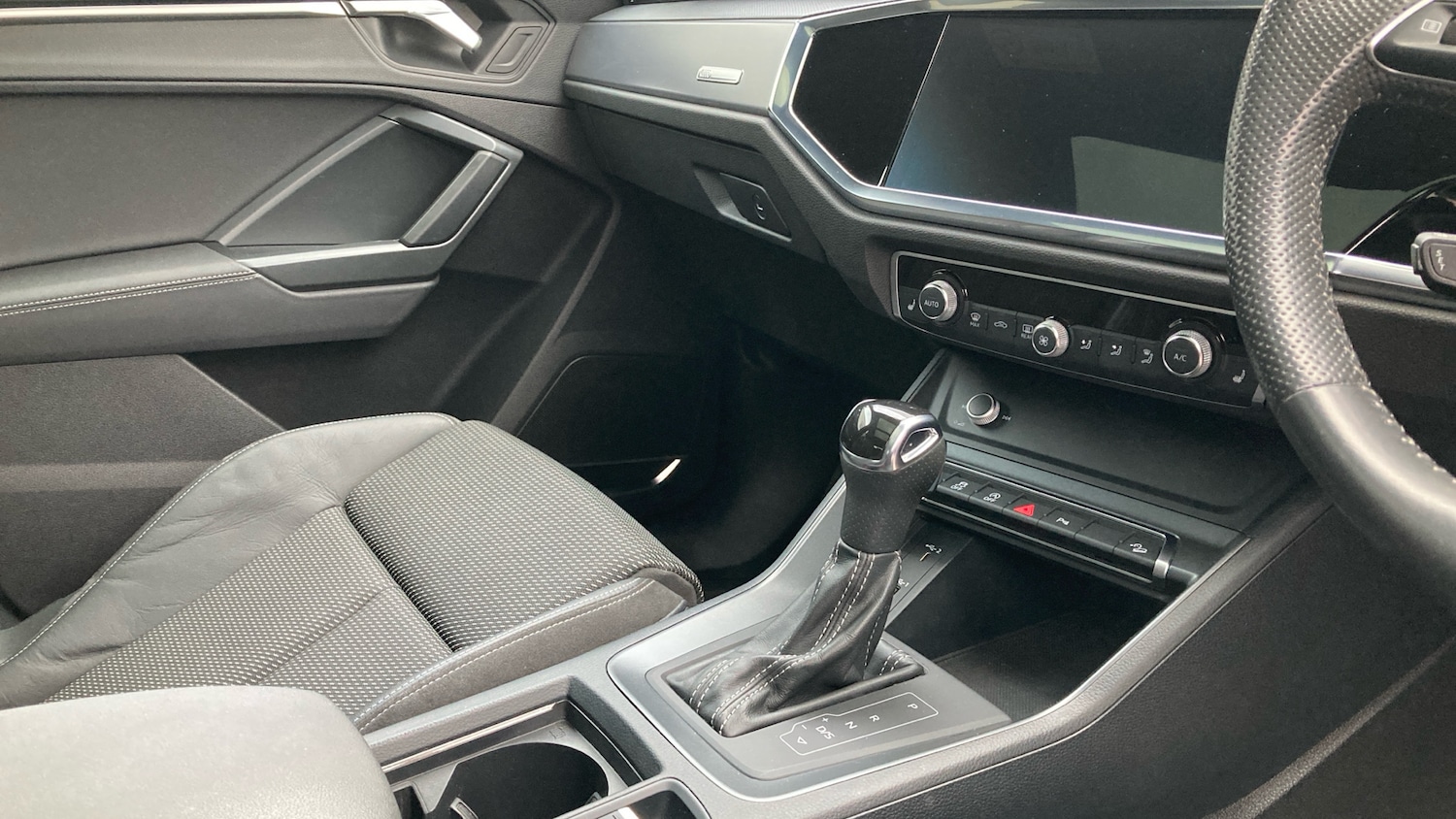 Used Audi Q3 2019 for sale - 77681665: Photo 14