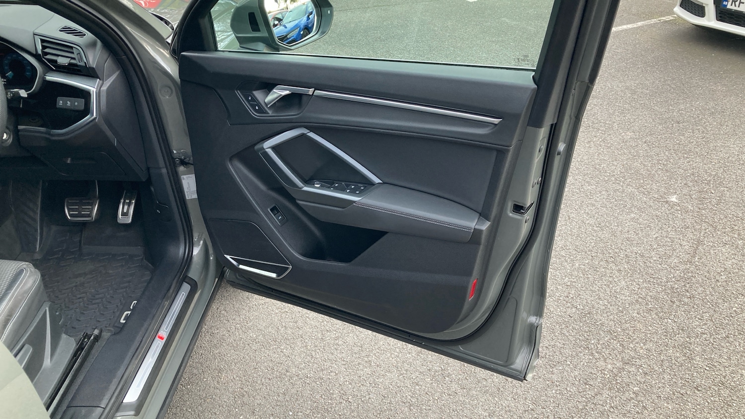 Used Audi Q3 2019 for sale - 77681665: Photo 59