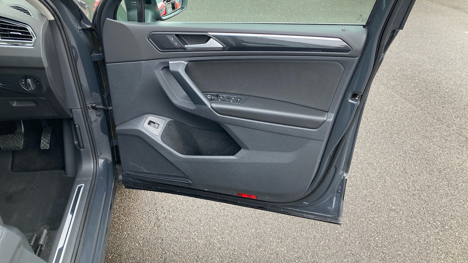 Used Volkswagen Tiguan 2021 for sale - 77677004: Photo 35