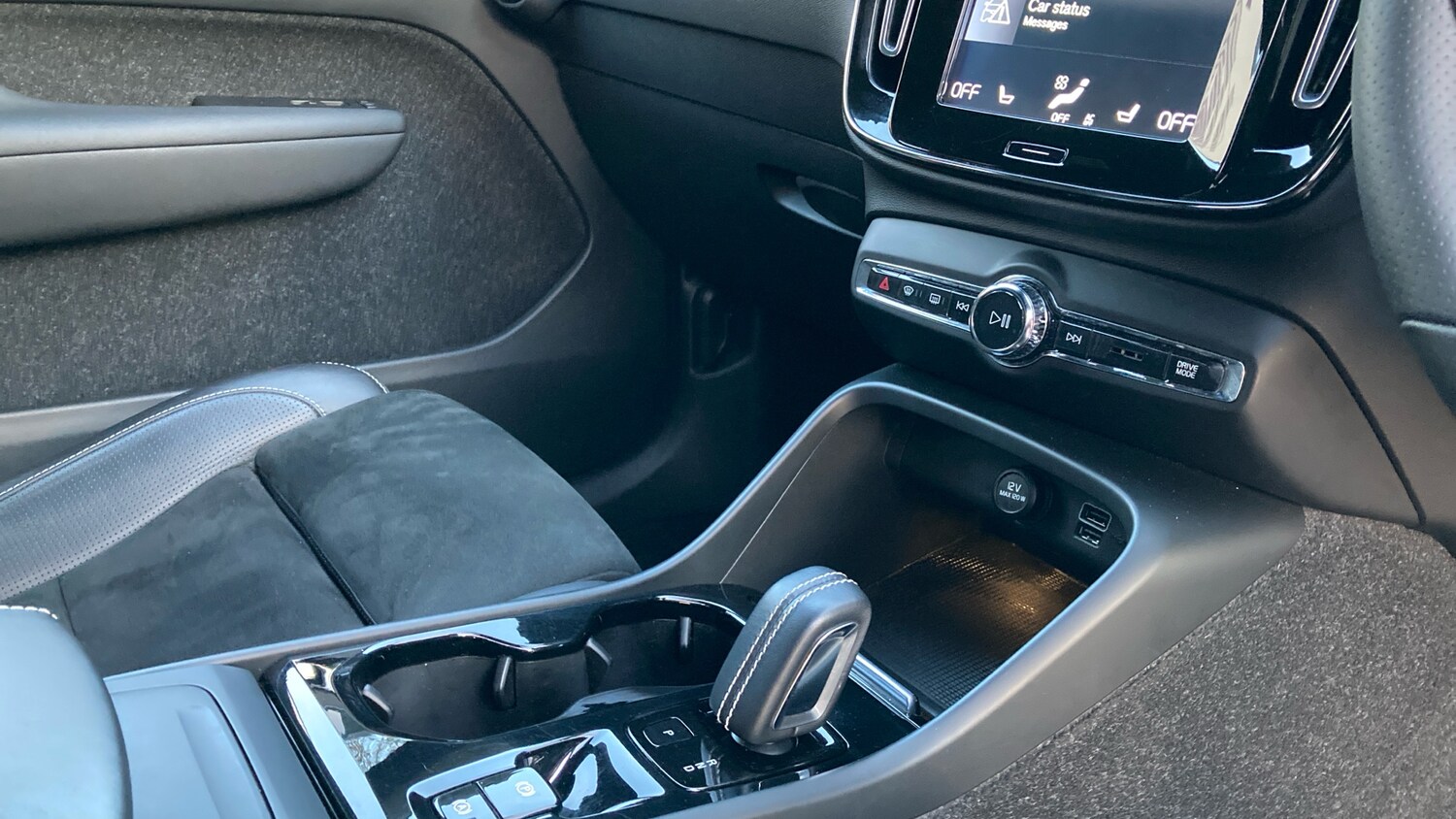 Used Volvo XC40 2018 for sale - 76568369: Photo 14