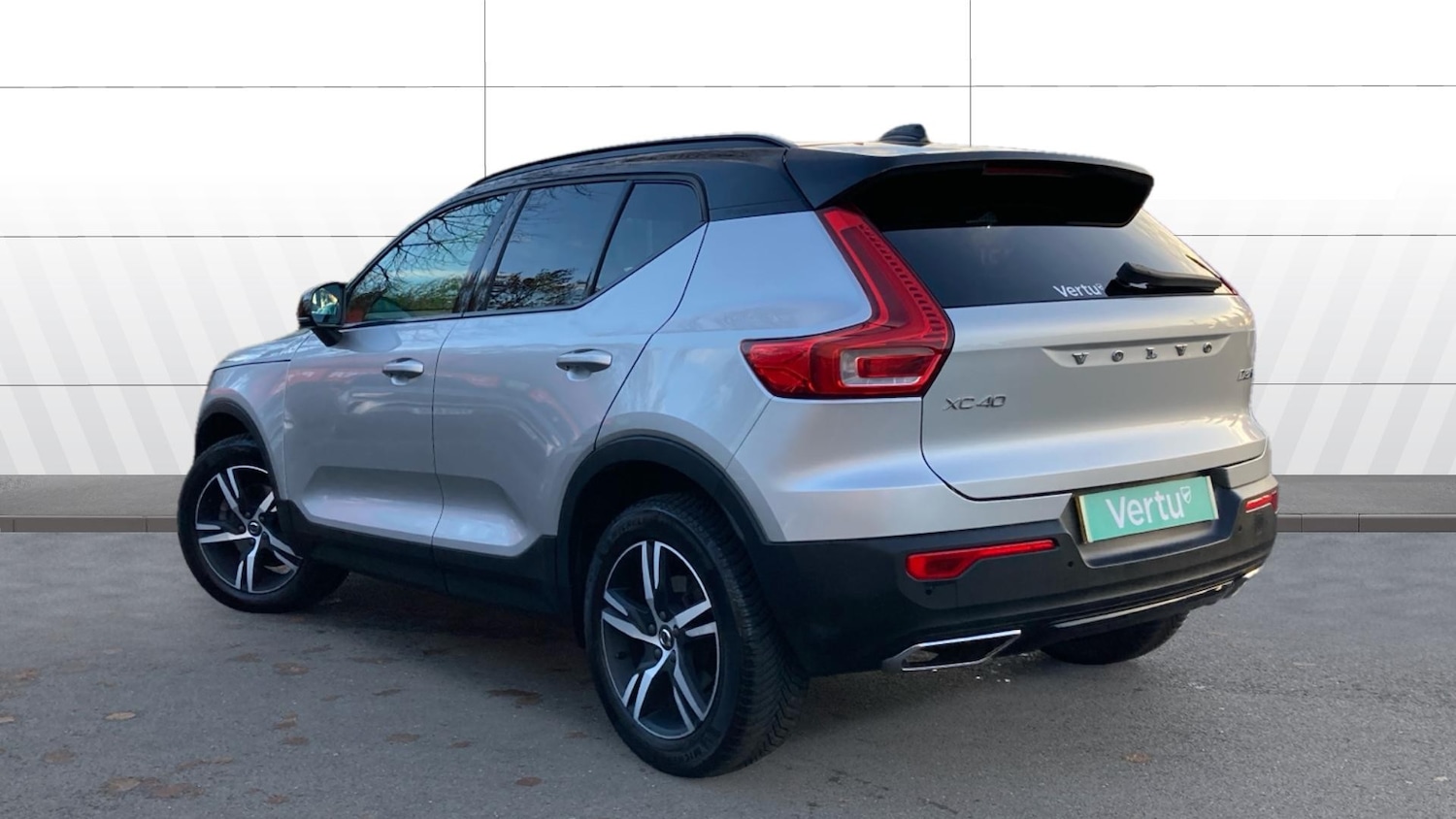 Used Volvo XC40 2018 for sale - 76568369: Photo 2