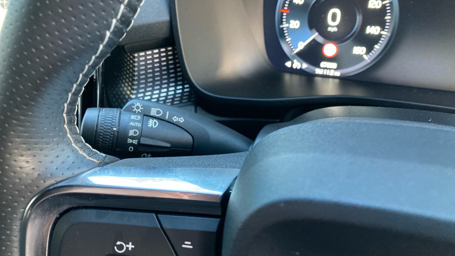 Used Volvo XC40 2018 for sale - 76568369: Photo 23