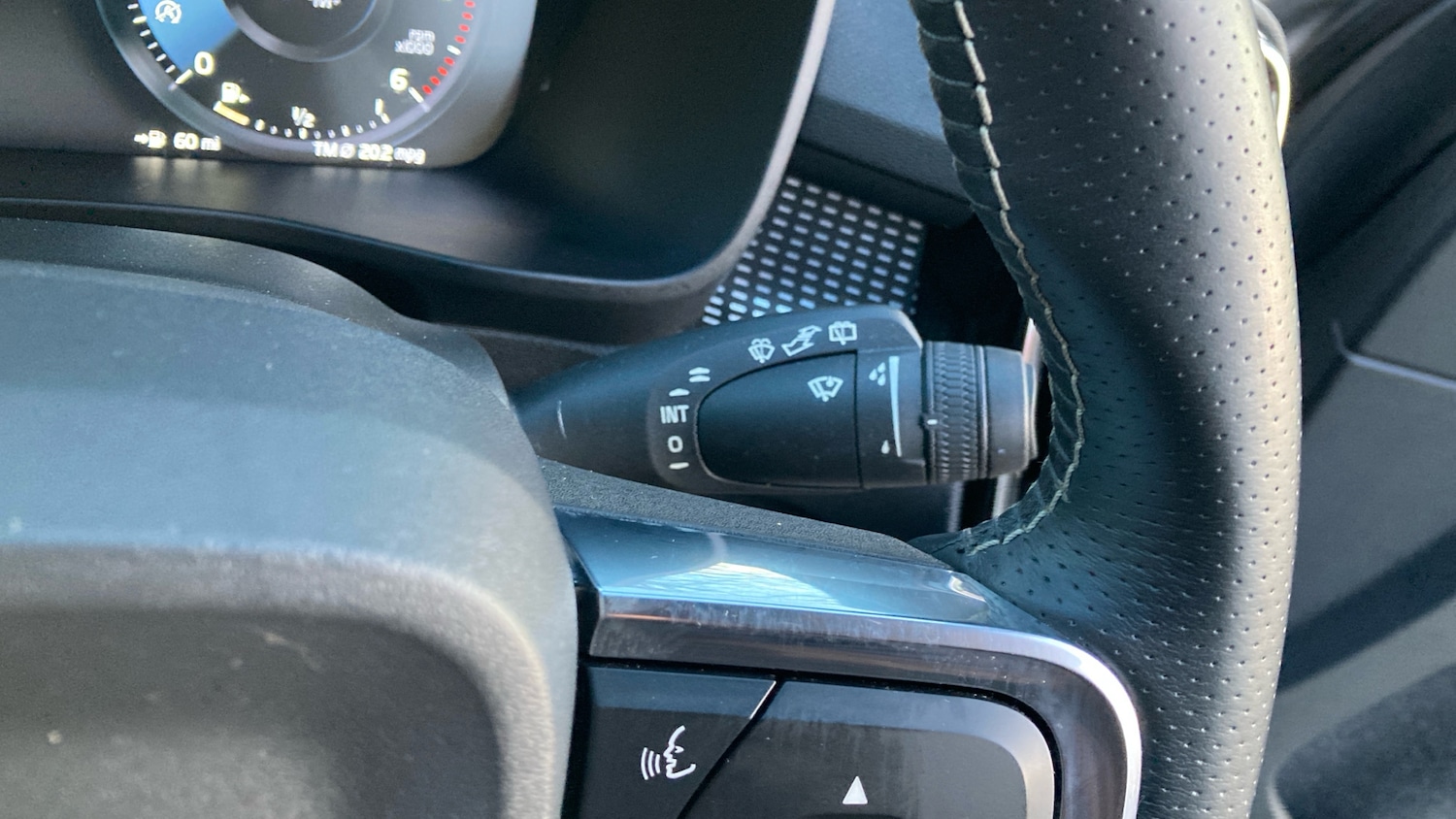 Used Volvo XC40 2018 for sale - 76568369: Photo 25