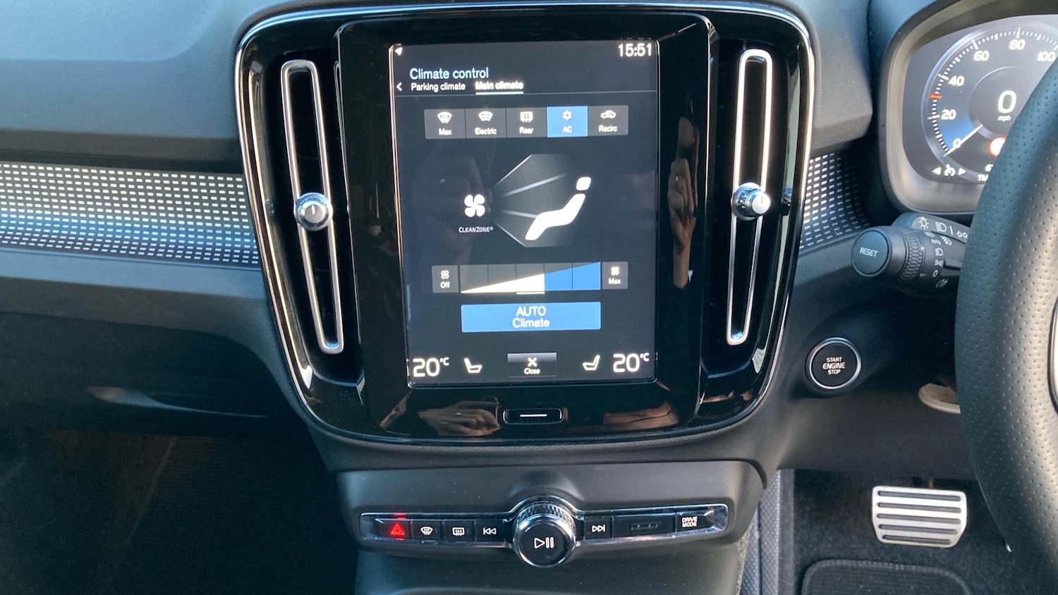 Used Volvo XC40 2018 for sale - 76568369: Photo 30