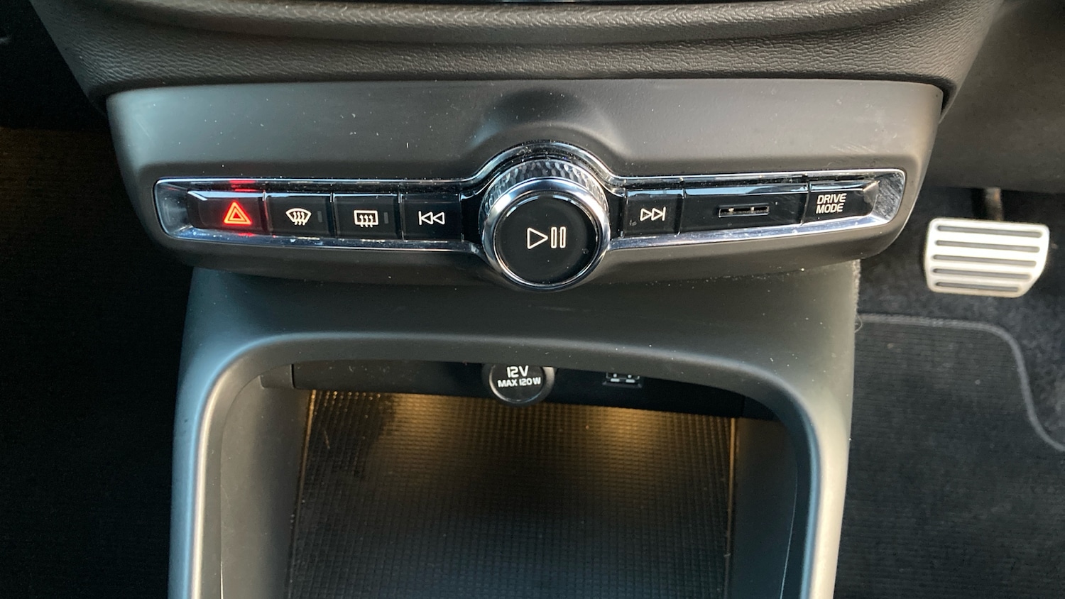 Used Volvo XC40 2018 for sale - 76568369: Photo 32