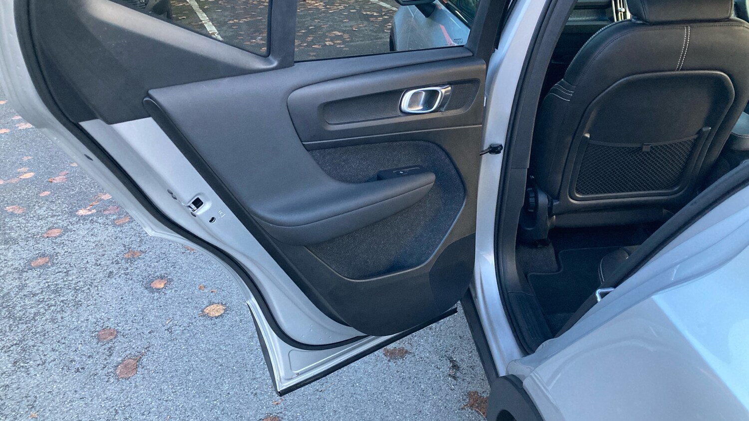 Used Volvo XC40 2018 for sale - 76568369: Photo 49