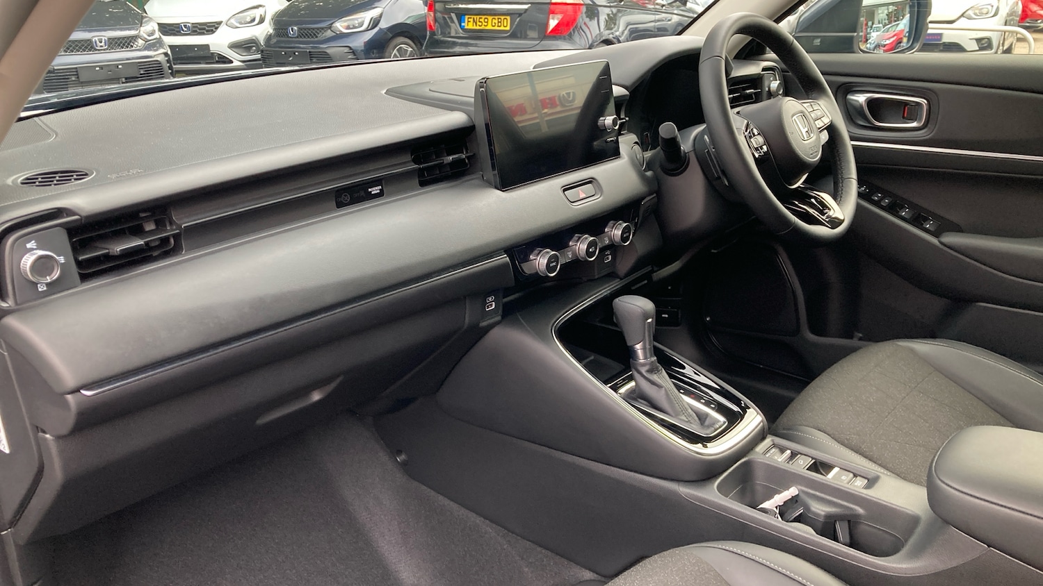 Used Honda HR-V 2024 for sale - 76008704: Photo 2