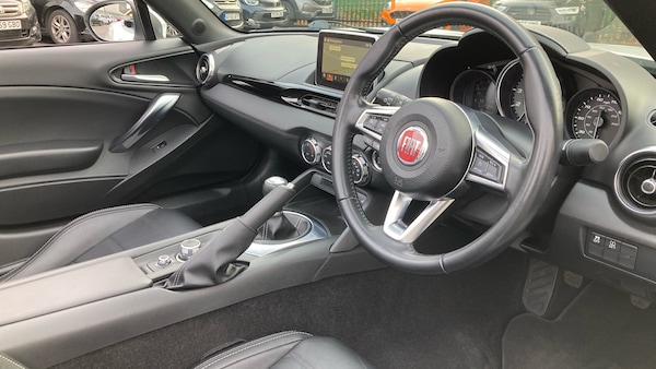 Used Fiat 124 Spider 2016 for sale - 76302090: Photo 11