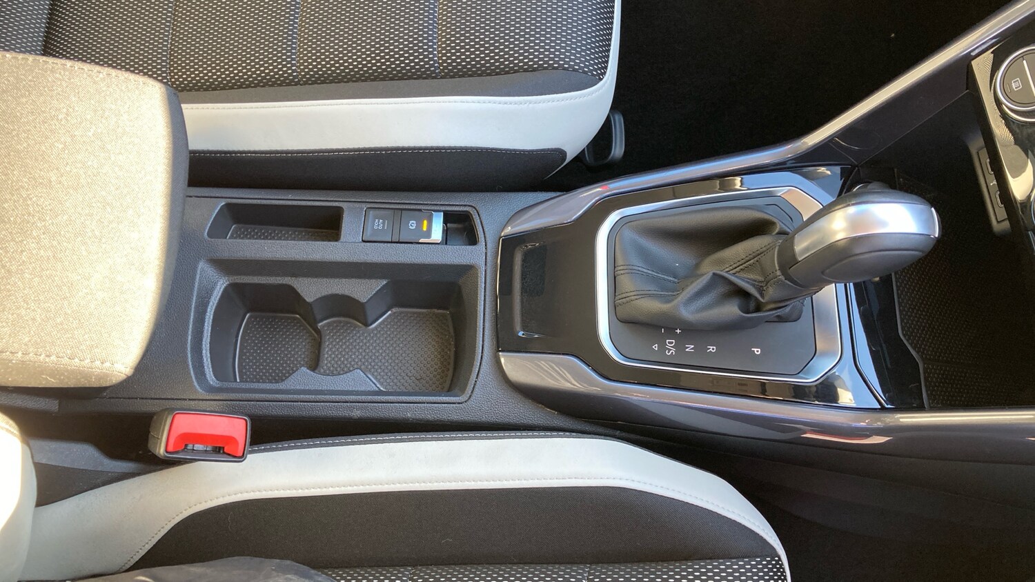 Used Volkswagen T-Roc 2021 for sale - 78149848: Photo 28