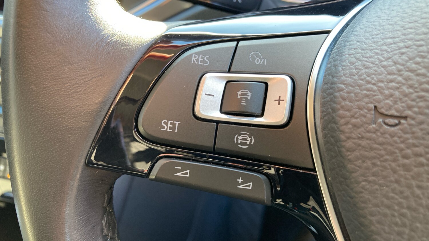 Used Volkswagen T-Roc 2021 for sale - 78149848: Photo 32