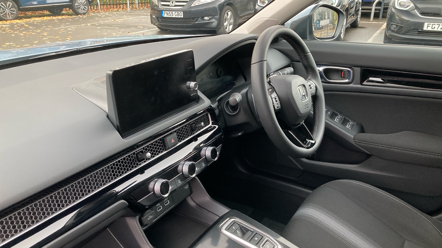 Used Honda Civic 2024 for sale - 76422227: Photo 2