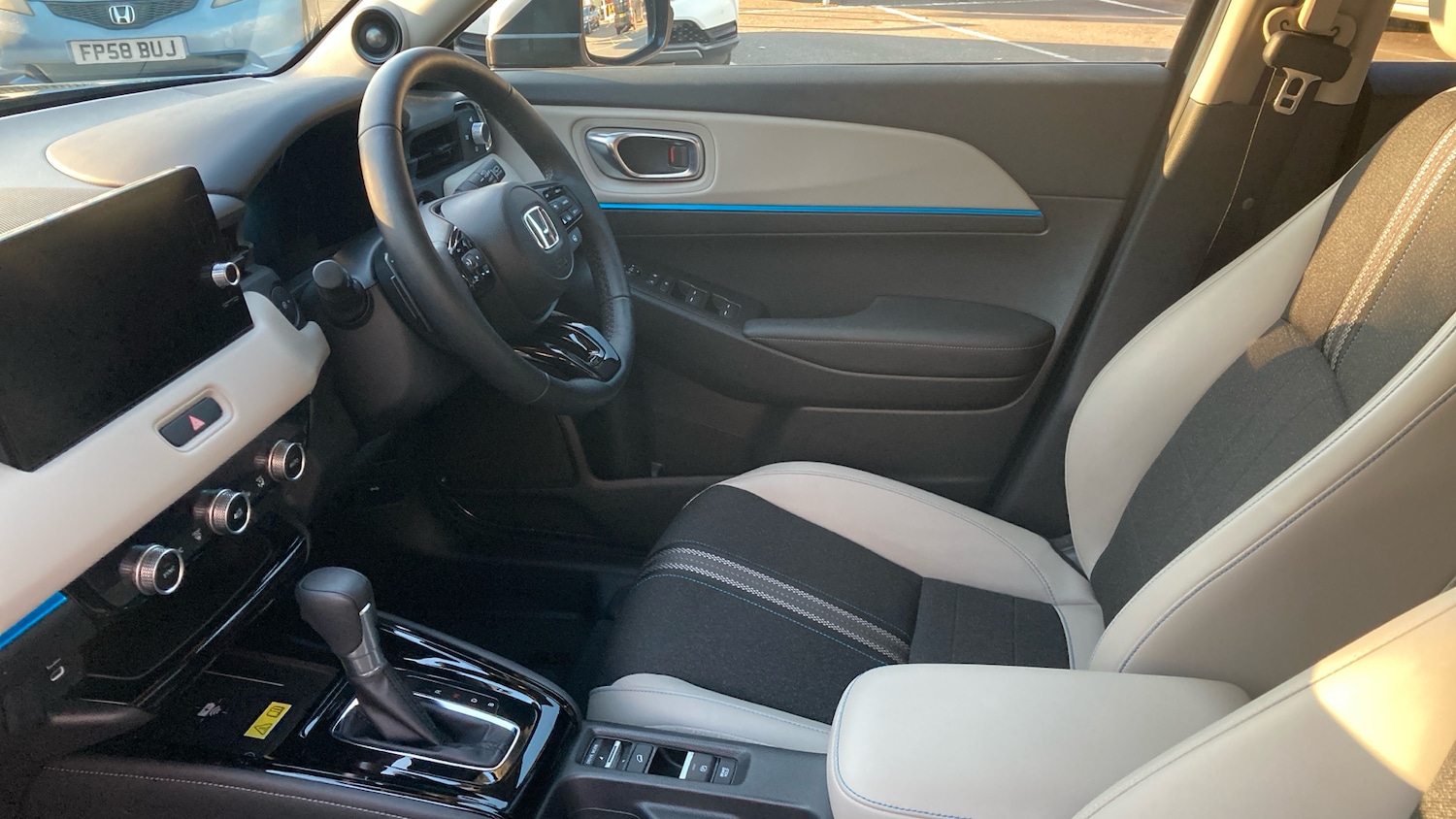 Used Honda HR-V 2025 for sale - 76637259: Photo 2