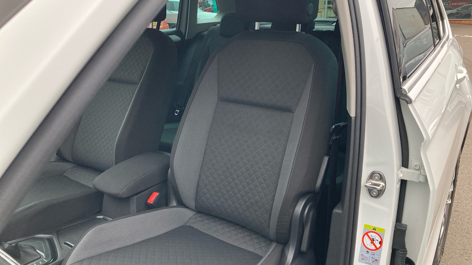 Used Volkswagen Tiguan 2019 for sale - 77776177: Photo 37