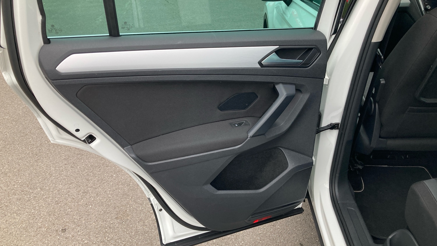 Used Volkswagen Tiguan 2019 for sale - 77776177: Photo 40