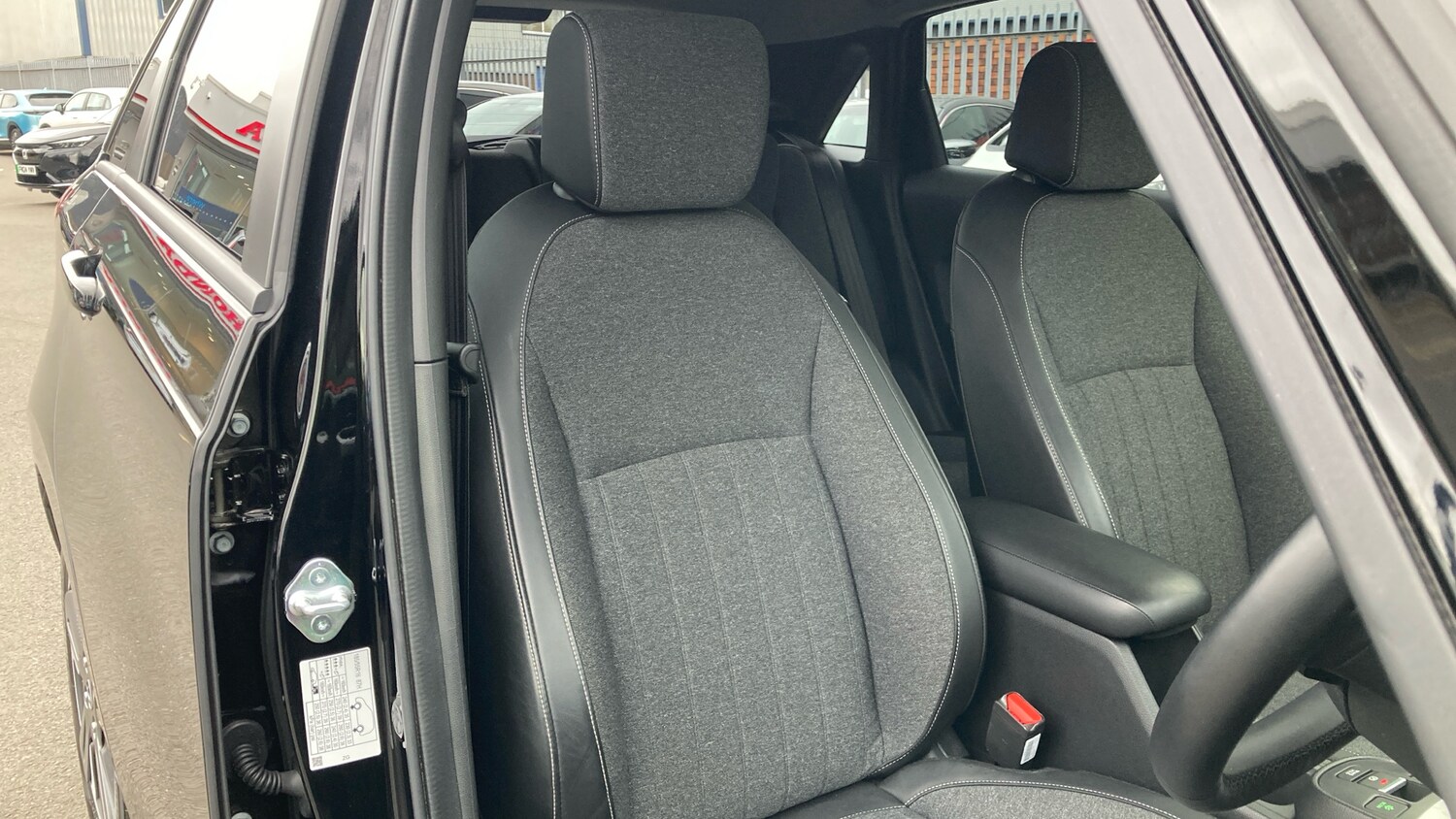 Used Honda Jazz 2023 for sale - 78107258: Photo 28