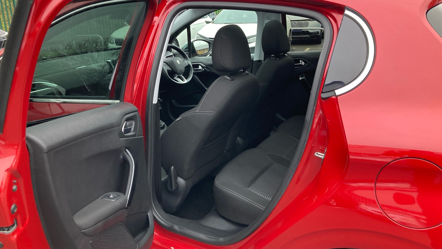 Used Peugeot 208 2019 for sale - 77027821: Photo 16