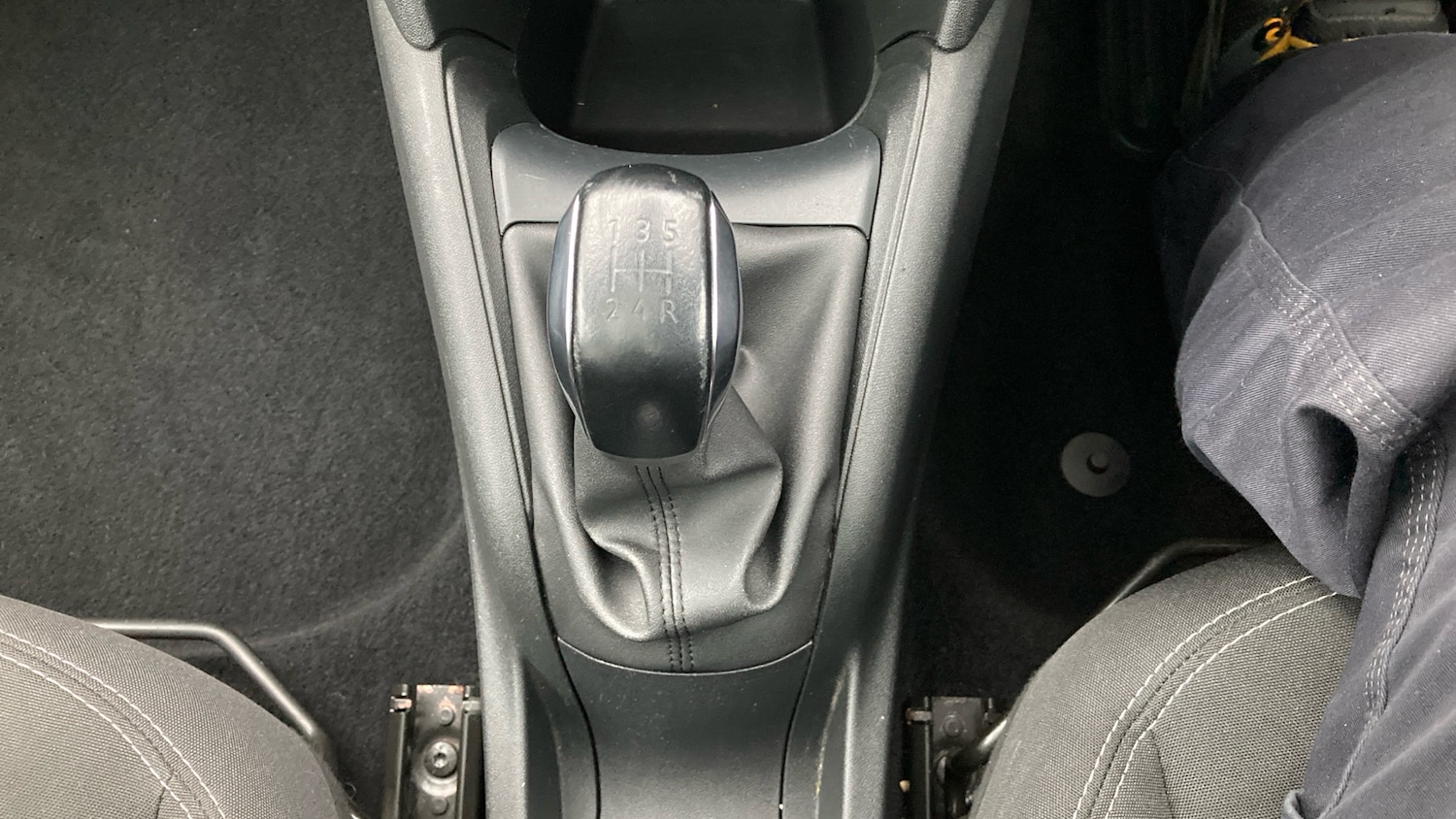 Used Peugeot 208 2019 for sale - 77027821: Photo 30