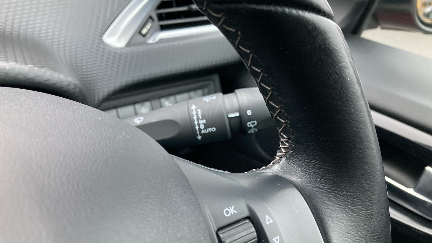 Used Peugeot 208 2019 for sale - 77027821: Photo 34