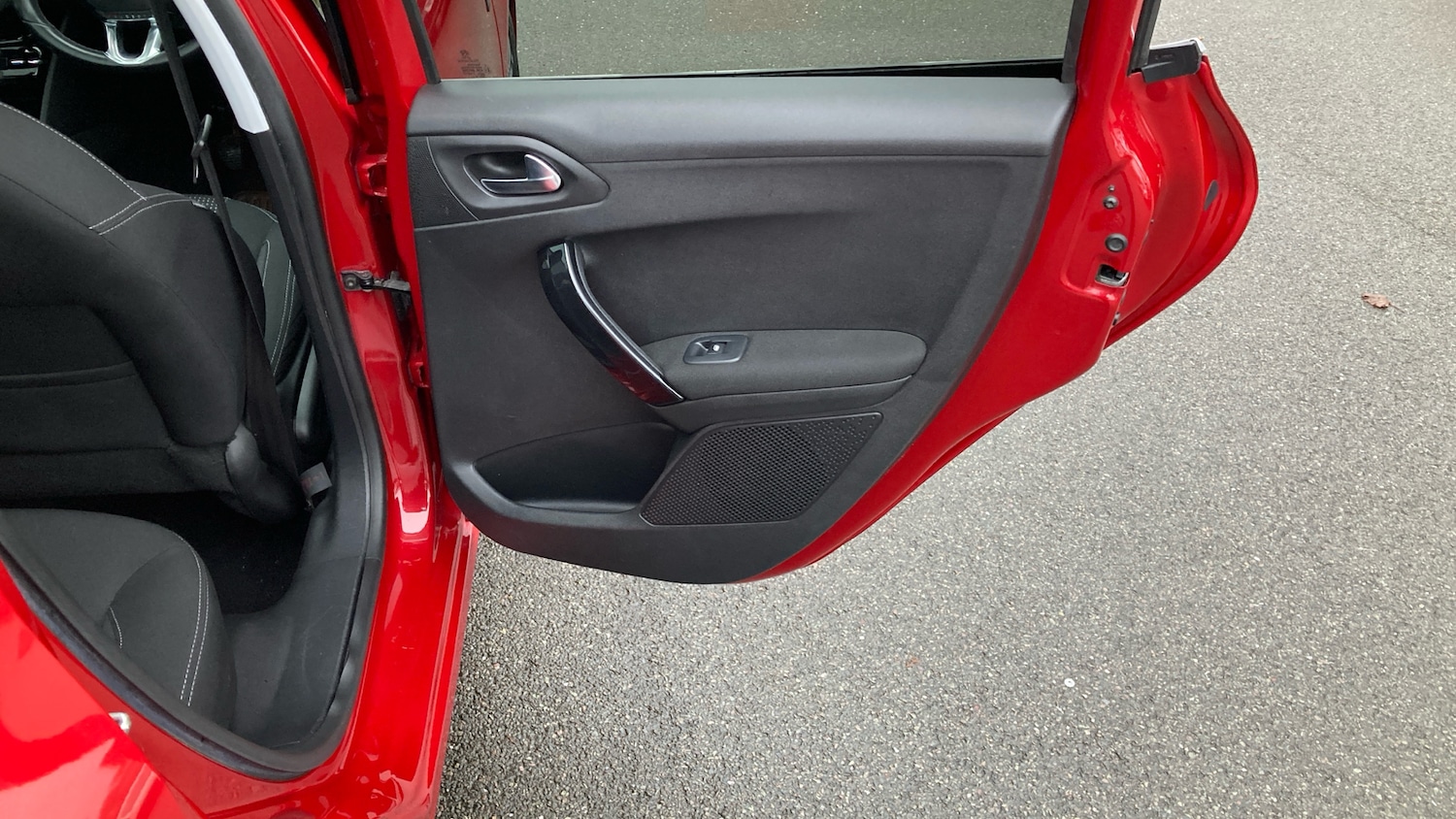 Used Peugeot 208 2019 for sale - 77027821: Photo 39