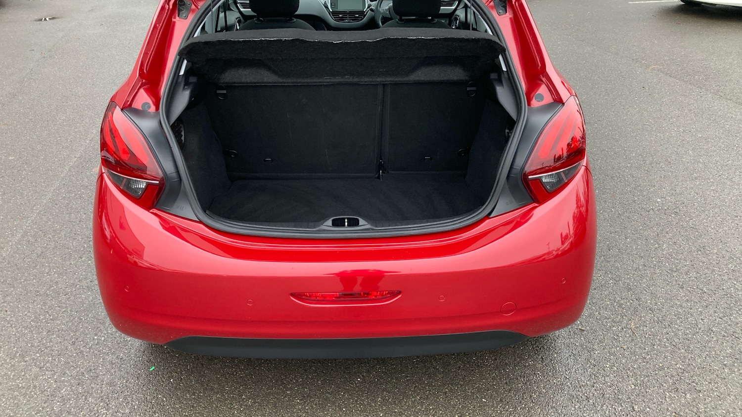 Used Peugeot 208 2019 for sale - 77027821: Photo 42