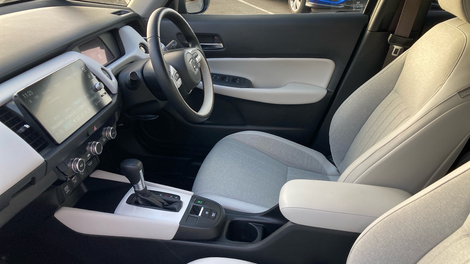 Used Honda Jazz 2021 for sale - 76932118: Photo 2