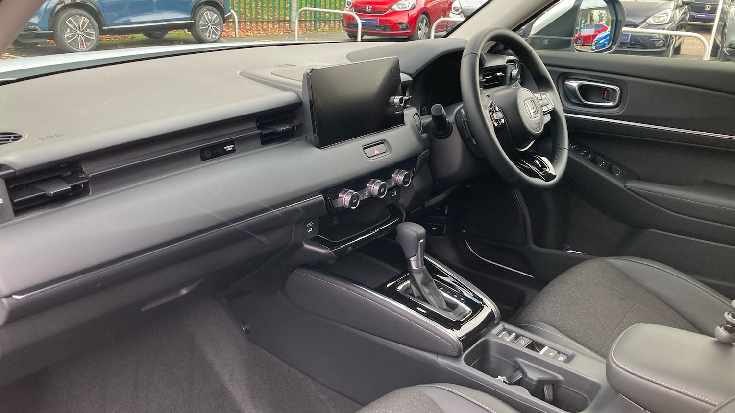 Used Honda HR-V 2024 for sale - 76449550: Photo 2