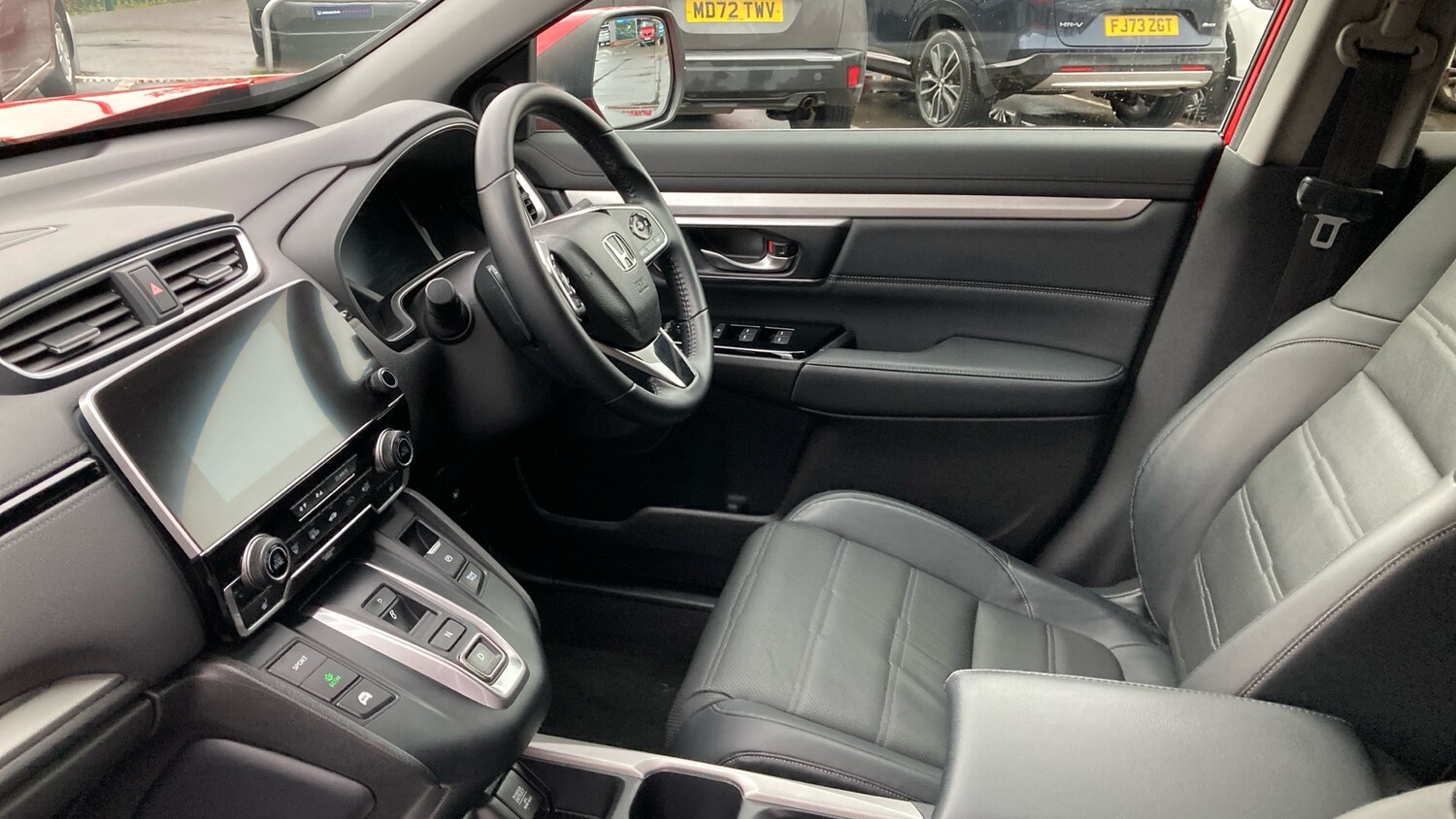 Used Honda CR-V 2019 for sale - 76541312: Photo 2