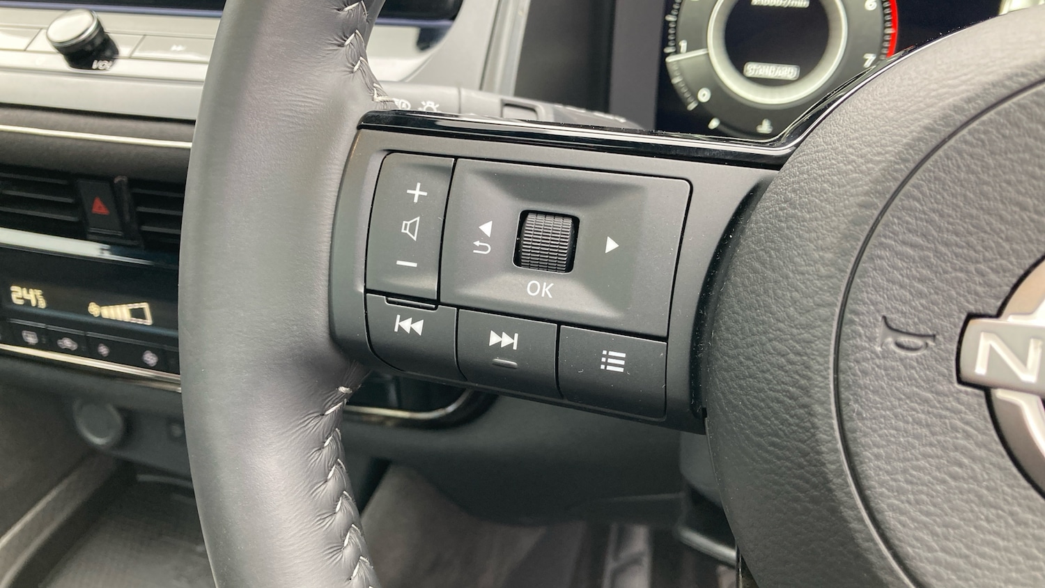 Used Nissan Qashqai 2024 for sale - 77997519: Photo 52