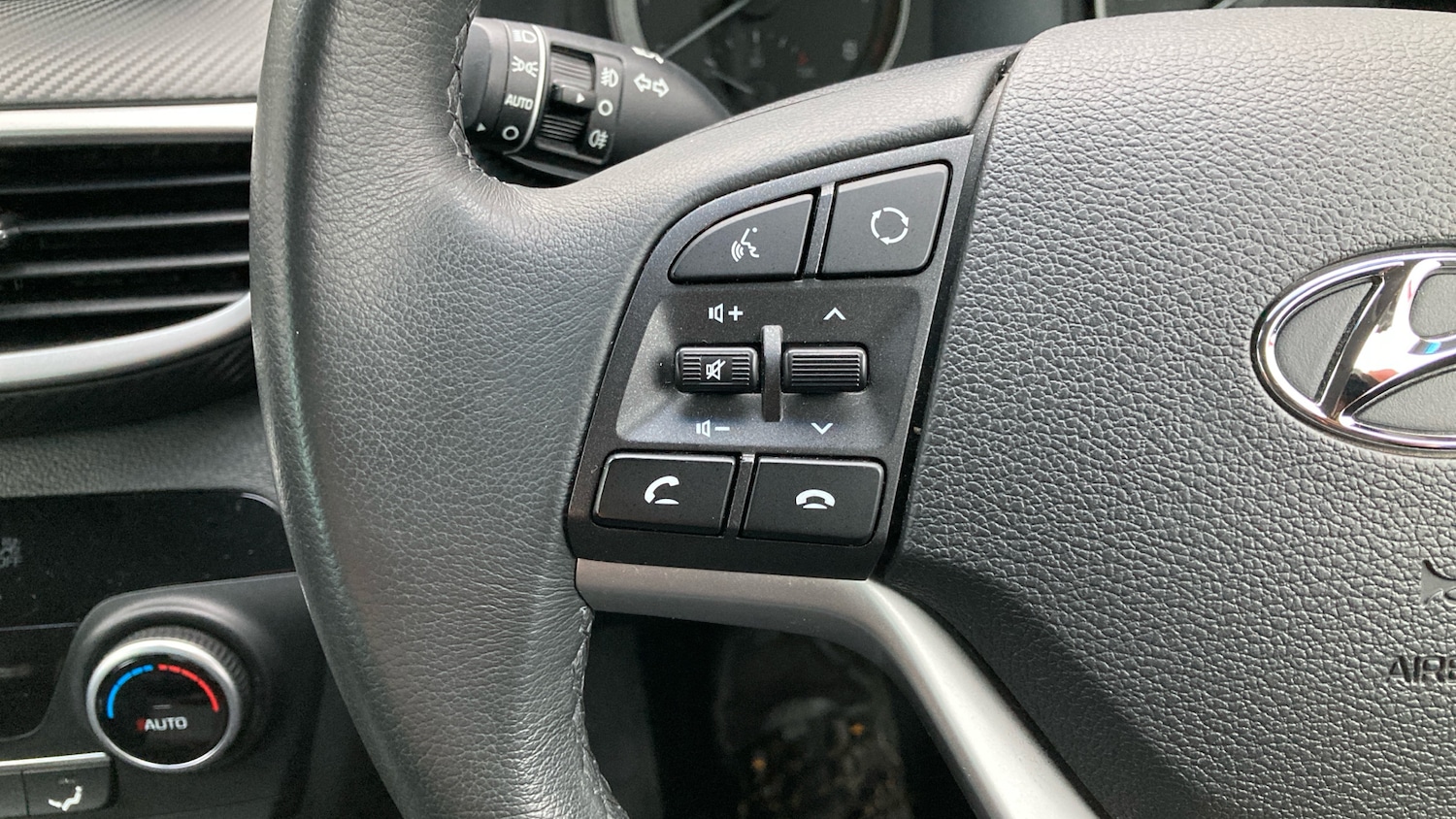 Used Hyundai TUCSON 2020 for sale - 76476383: Photo 28