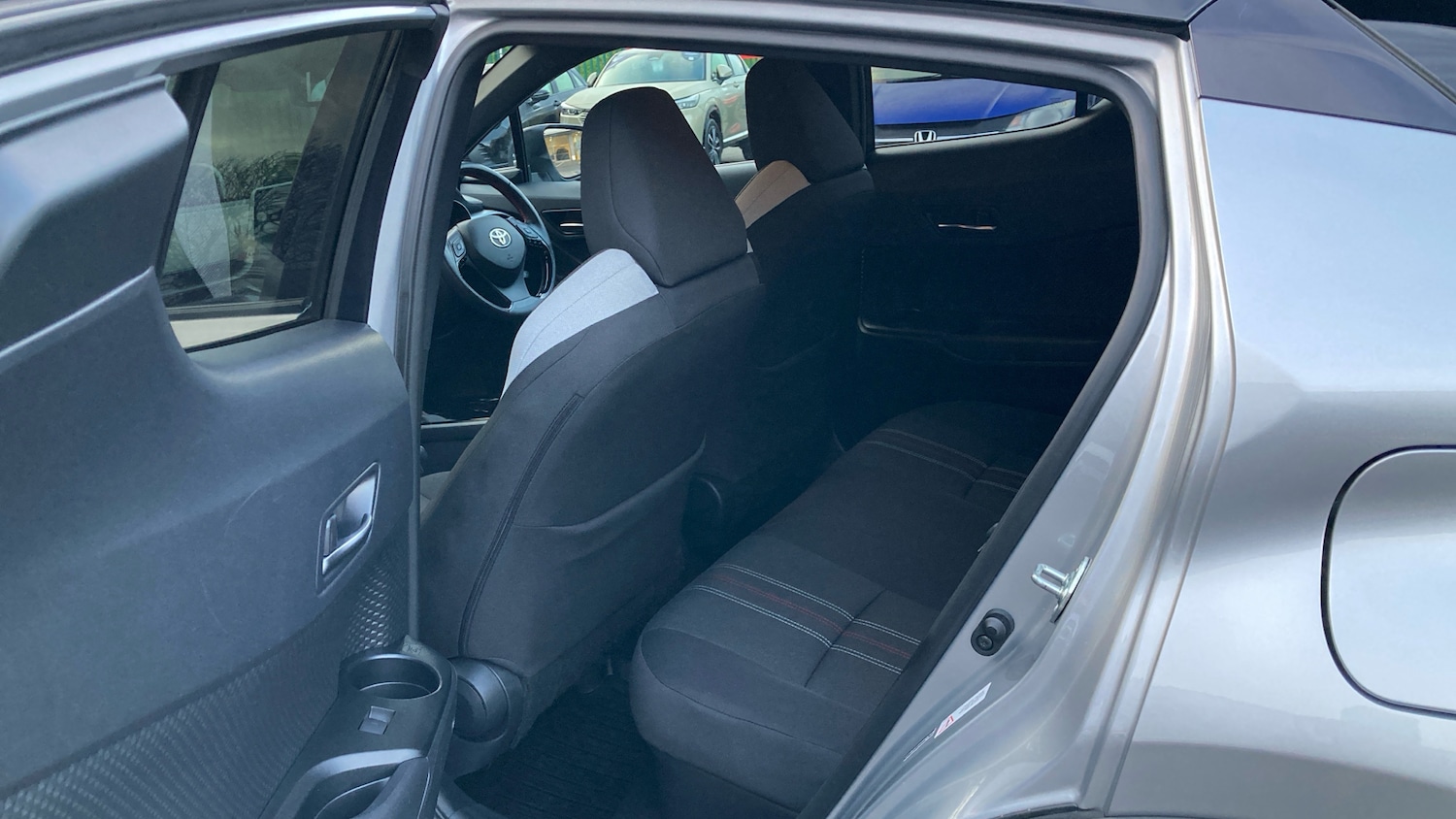 Used Toyota C-HR 2022 for sale - 76908495: Photo 16